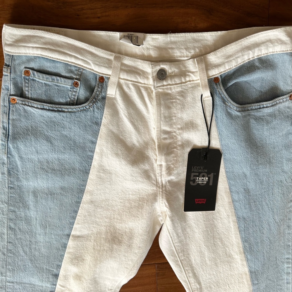Levi's 501 Two-Tone Mid-Rise Cropped Tapered Button-Fly Jeans size 16 or 33 NWT - Picture 4 of 9